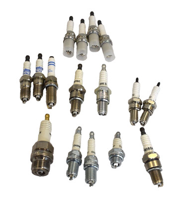 Lot of Spark Plugs Assorted Brands NGK ACDelco Champion Bosch 16 Plugs