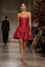 Oscar de la Renta Red Strapless Sweetheart Ruffle Hem Fit & Flare Mini 0.