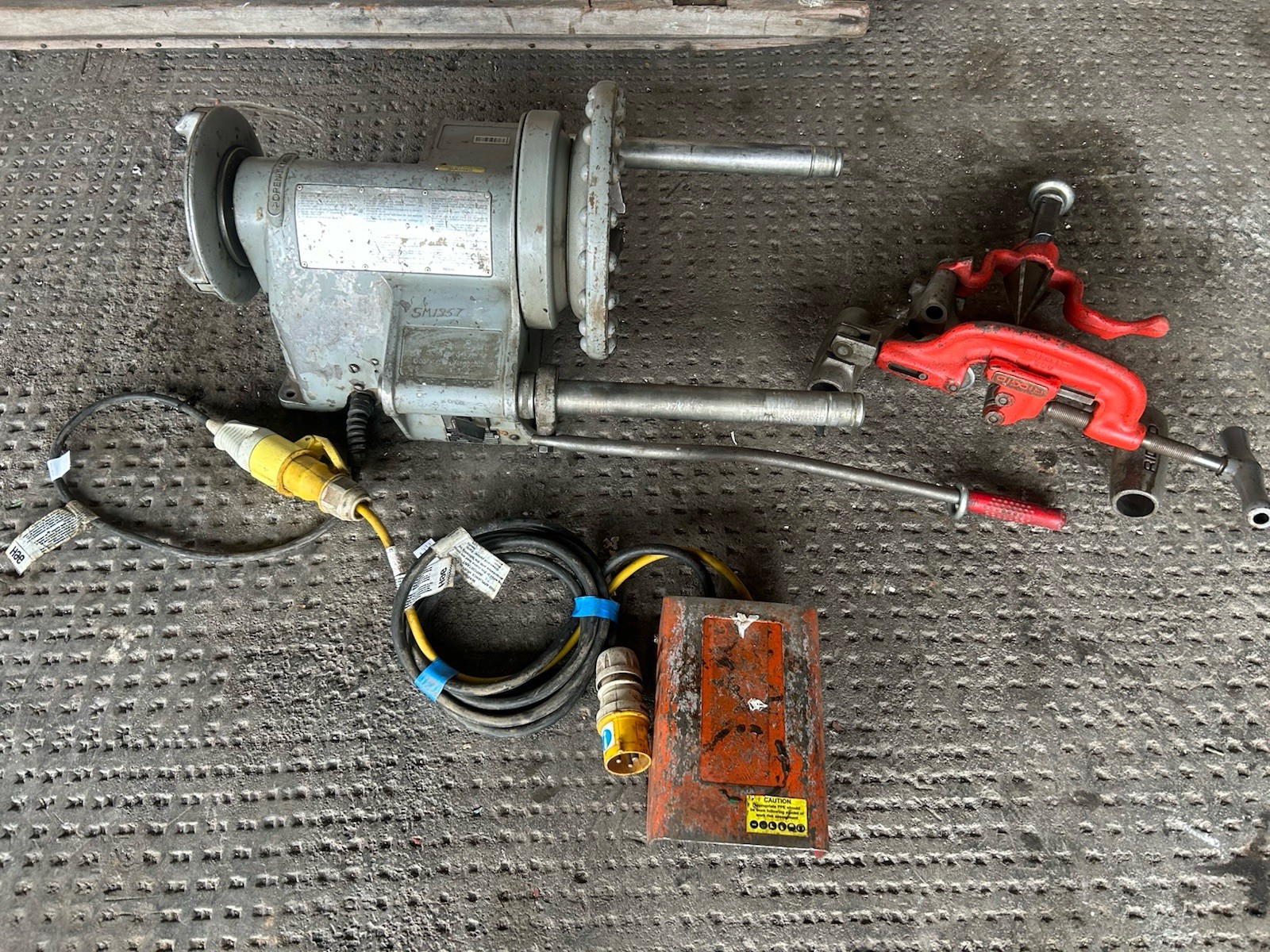 Ridgid 300 Threading Machine Pipe Threader 10v