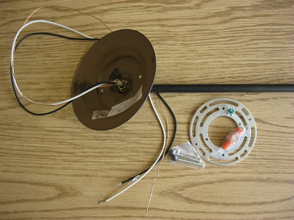 Dolan Designs Lighting 771-34 Winston 1 灯迷你吊坠灯 — 第 4/4 张图片