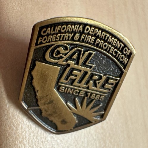 Cal Fire Messing und schwarz Abzeichen Pin - NEU (California Department of Forestry)