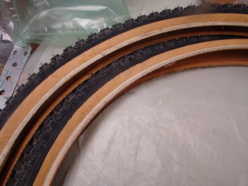 NOS VINTAGE TIOGA 24 X 1.75 BLUE LABEL COMP III TIRES - Picture 9 of 14