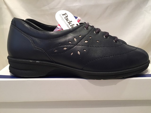 ultra wide womens shoes