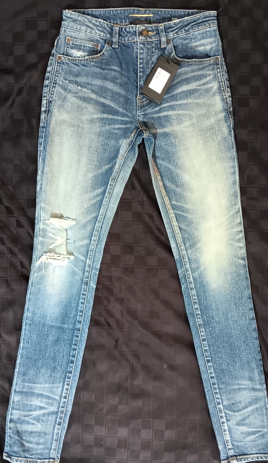Jeans da donna vintage designer Saint Laurent blu effetto invecchiato 28x31 nuovi con etichette
