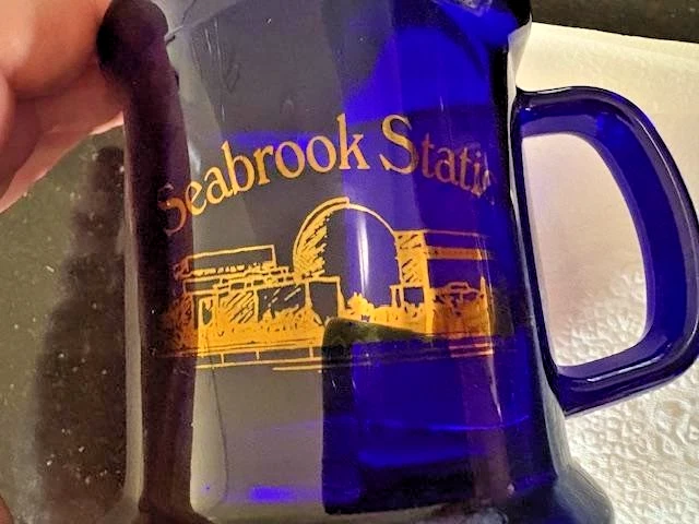 VTG Pair - Seabrook Nuclear Station (N.H.)  Blue/Gold Mugs - 4" x 3.5" - Unused - Image 4 of 4