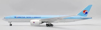JC Wings 1:200 Boeing 777F Korean Air Cargo HL8077 (Interactive Series)