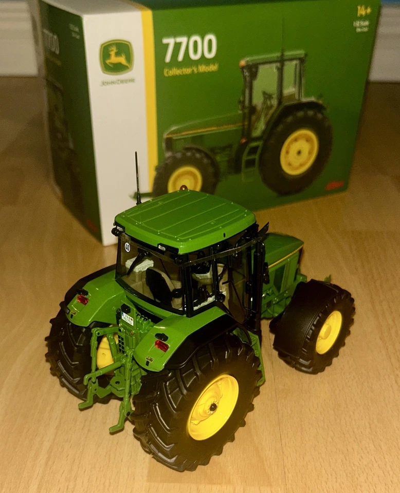 Schuco John Deere 7700 1:32 Scale - Dealer Box! - Image 3 of 4
