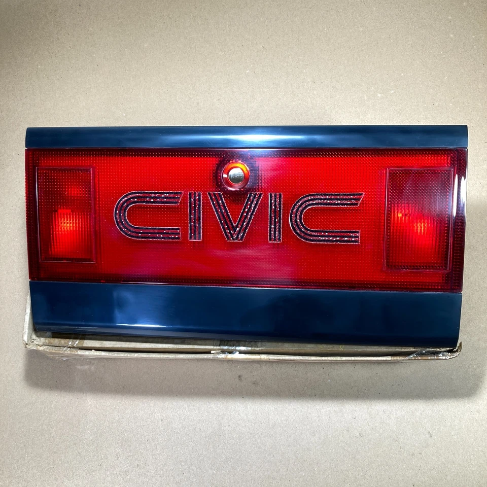 Honda Civic Sedan 4 portas 1984 1985 lanterna traseira centro enfeite genuíno novo na caixa Japão - Imagem 2 de 4