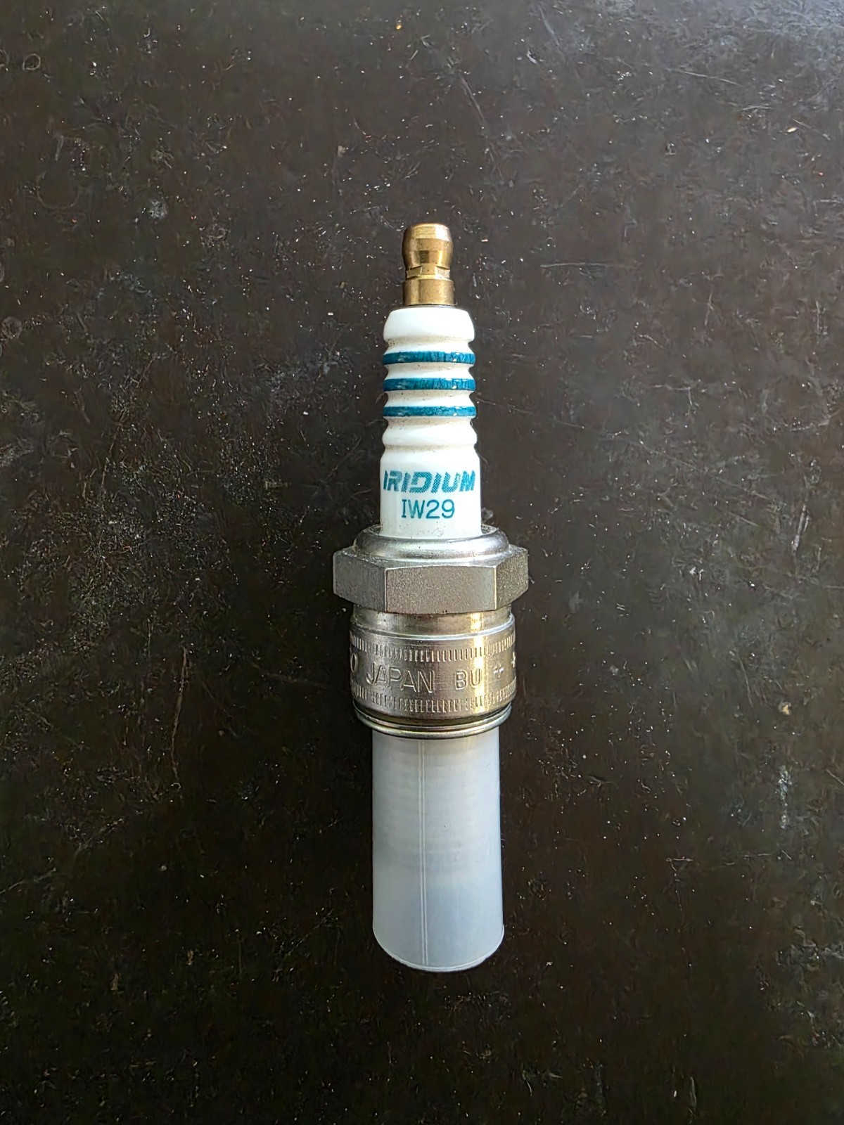 Denso spark plug IW29