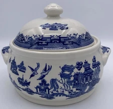 Blue Willow England Churchill soup tureen casserole vegetable serving + lid