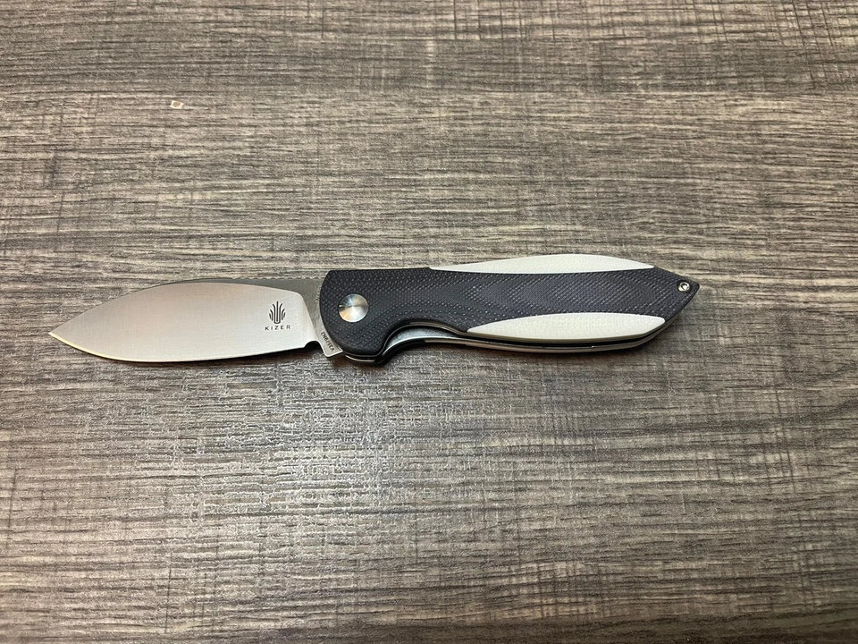 Cuchillo Plegable Kizer Cutlery Azo Infinity Blanco y Negro Mango G10 V3579N2 Foto 2 de 4