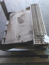 PETERBILT 387 BATTERY BOX Left 3770320