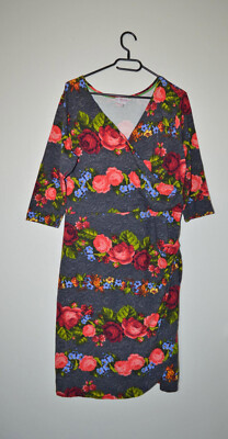 *NEU* Bezauberndes Viskose Wickelkleid von MILANO ITALY Rosen Batik, Gr. L 44 46