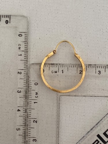 9ct Solid Yellow Gold Star Etched Hoop Earring 23.5mm ONE ONLY - Picture 5 of 9