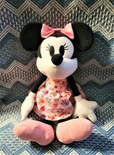 Hallmark Minnie Mouse LOVESTRUCK 13" Plush Doll Hearts Valentines