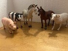 Set of 5 Plastic Farm Animal Figurines Pig Cow Sheep Horse Zebra Collectible — photo 1