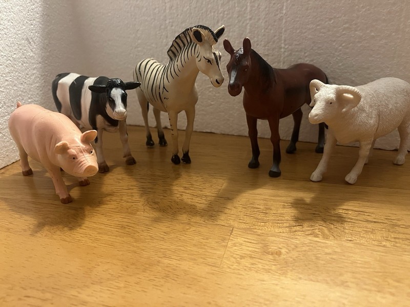 Set of 5 Plastic Farm Animal Figurines Pig Cow Sheep Horse Zebra Collectible