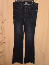 Signature by Levi Strauss & Co. Gold Label Totally Shaping Straight Jeans 10L