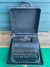 Vintage 1940s Smith-Corona Clipper Typewriter...