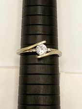 Vintage 925 Sterling Silver Round Cut CZ Accents. Ring Size 8