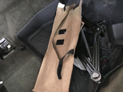 Used Floor Jack fits: 2015 Lincoln Mkt  Grade A