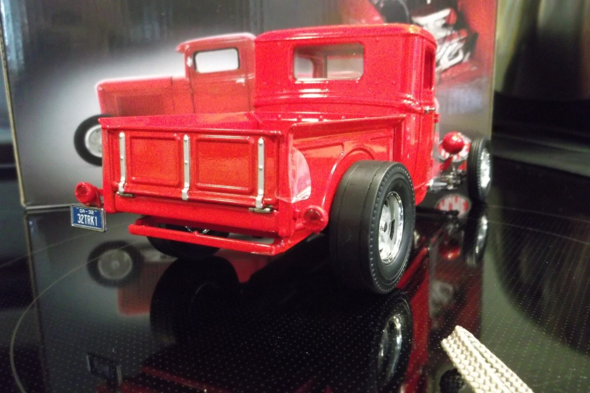 1932 FORD VINTAGE HOT ROD PICK UP TRUCK 1:18 RED A1804100 ACME GMP