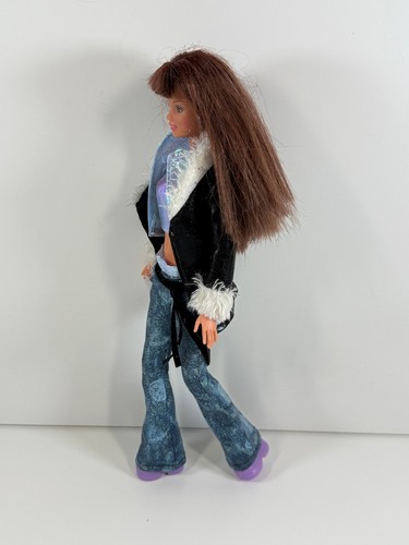 Barbie Redhead Fashion Fever Redressed in Fluorescent Crop Top Fur Leather Coat - Bild 8 von 11