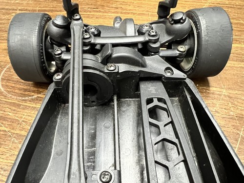 Used 1/10 210mm FWD M-Chassis HPI Switch FF Chassis - Picture 7 of 9