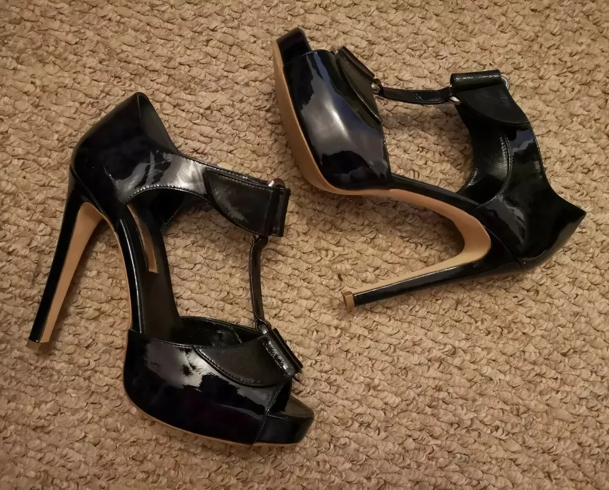 Navy t top bar heels