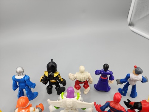 Imaginext Pacchetto di 10 Vari Personaggi Casuali Power Rangers Marvel Ecc.. - Foto 4 di 4