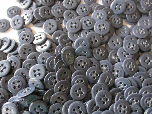 factory outlet 4 holes sewing Button Lot 200 gm. Plastic,020 - Picture 4 of 6