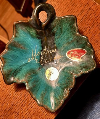 VTG. MCMASTER POTTERY 21 CANADA ASHTRAY MAPLE LEAF DISH Montreal-2 Labels