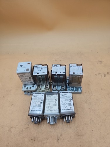 LOT OF 7 Allen Bradley Relays 700-HA33A1, 700-HB33A1, 700-HA32Z24