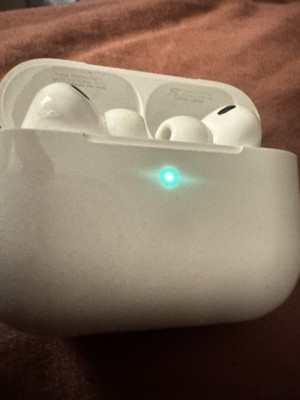 Apple AirPods Pro  3 Wireless Bluetooth In-Ear Earbuds White with Charging Case
