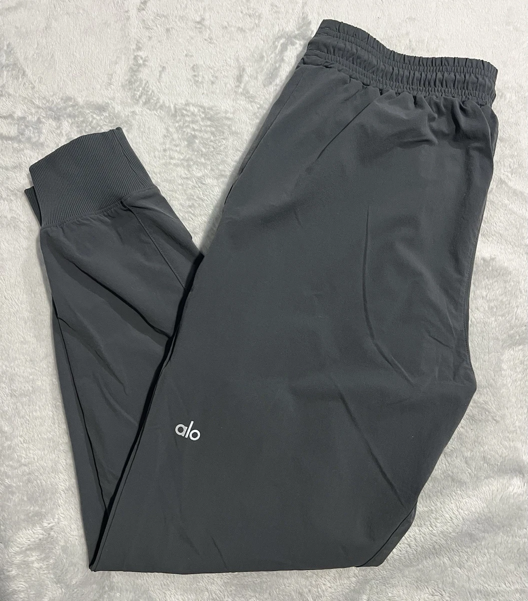 Alo Pants Mens M Co-op Gray Joggers Lightweight Nylon Stretch Zip