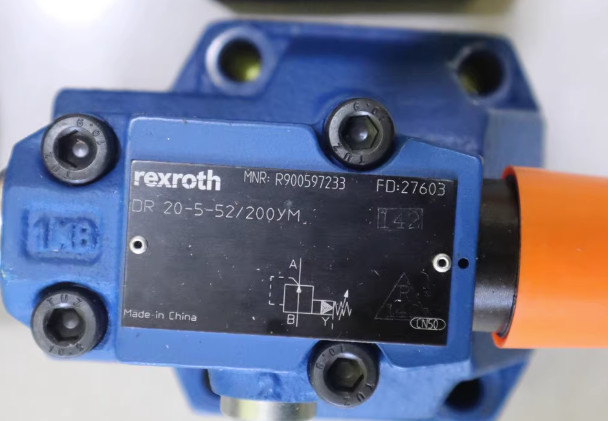 NEW REXROTH DR20-5-52/200YM R900597233 Pressure Reducing Valve