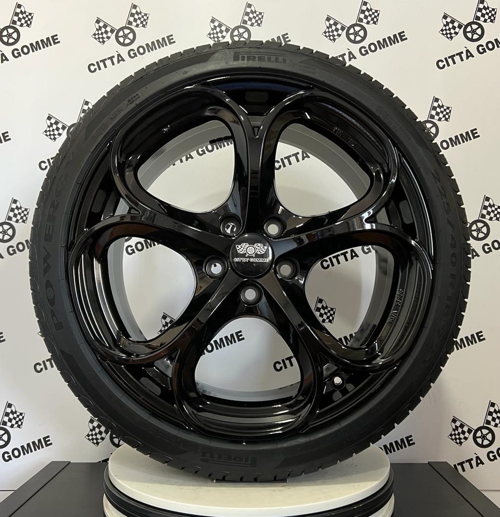 Alfa Romeo 夏タイヤホイール4本
セット 16インチ KIT 4 Alloy Wheels Alfa Romeo Giulietta 18