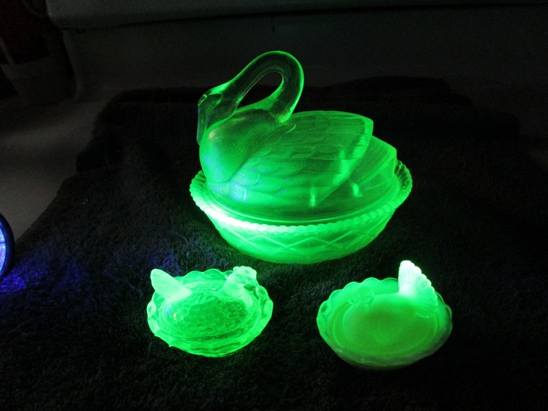 3 VINTAGE URANIUM VASELINE GLASS WESTMORELAND SWAN CANDY BOX BOYD TURKEY & HEN 