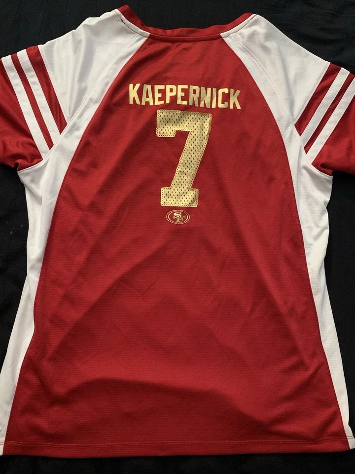 Camiseta feminina Colin Kaepernick San Francsico 49ers tamanho XXL - Imagem 2 de 4