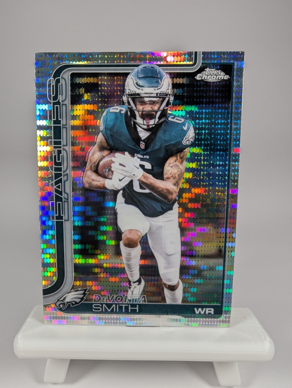 Topps 2025 Chrome DeVonta Smith Philadelphia Eagles Pulsar Refractor #244