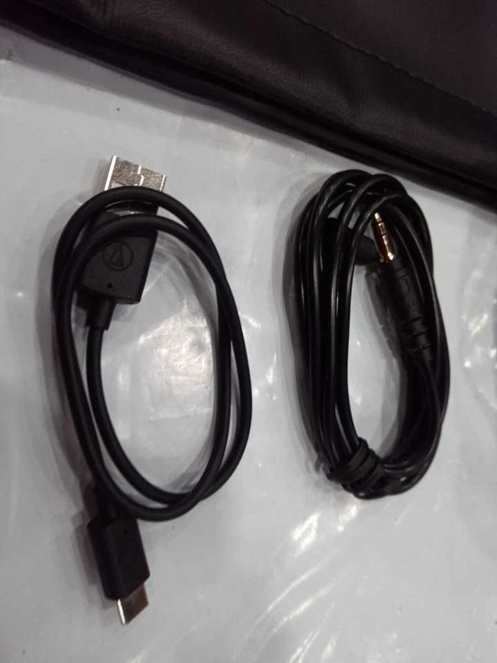 Used Audio Technica ATH-M50xBT2 Wireless Over-Ear Closed-Back Headphones Black - Image 4 of 4