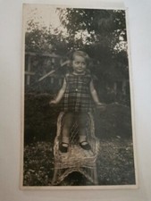 FOTO Cartolina  Bambina su poltroncina vimini 1928 old photo SP413 °