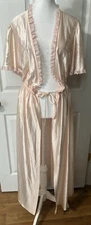 Vtg Val Mode Made In USA Pink Robe Negligee w/Lace Ruffle Size Medium W/Pockets