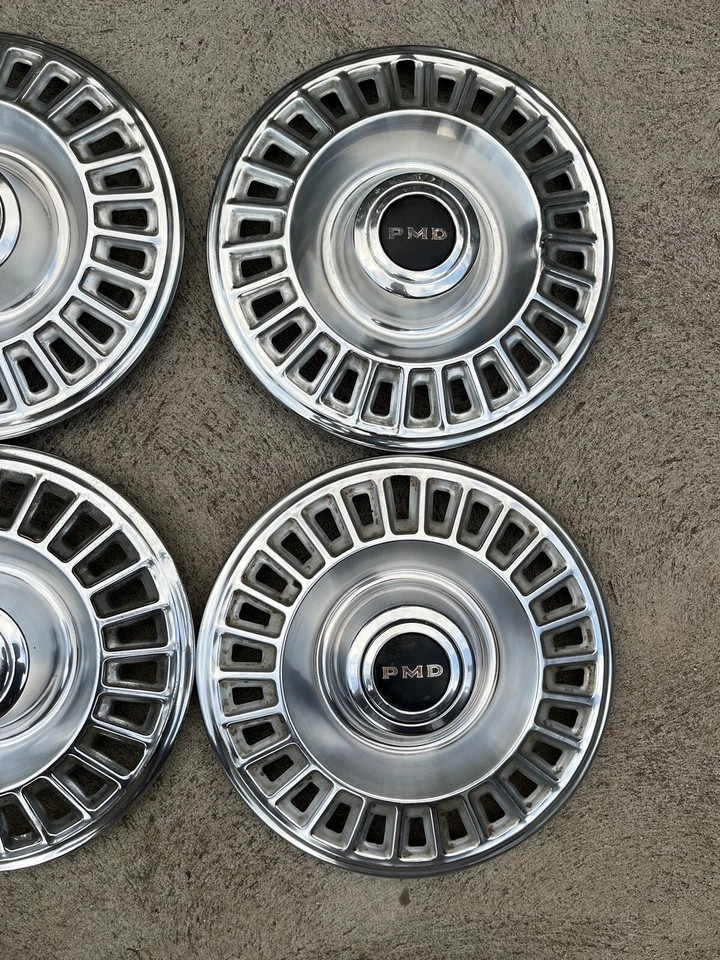 Pontiac PMD 1967-1968 14" tapacubos cubiertas de rueda Firebird Tempest Cata #5011 #505 Foto 3 de 4