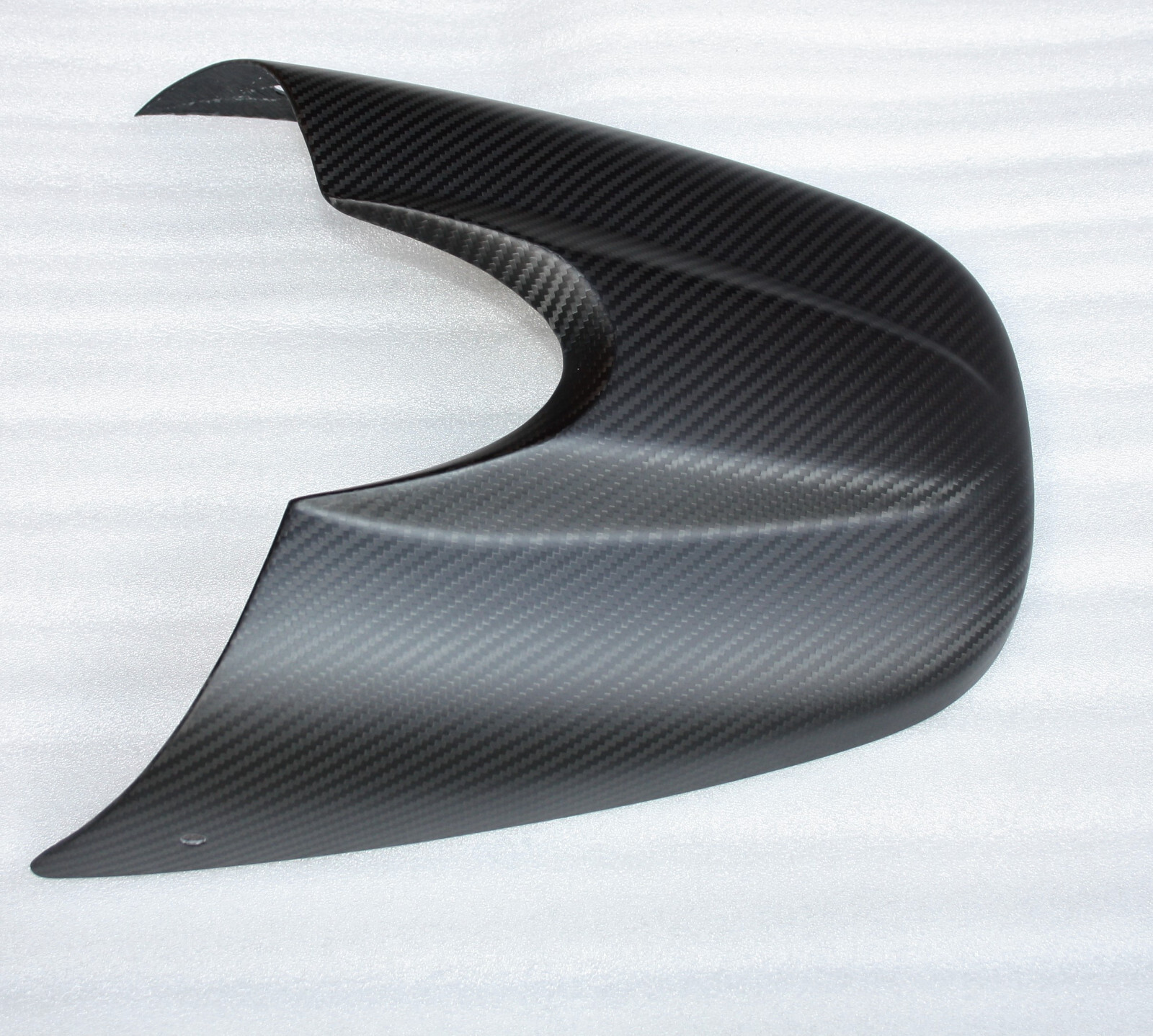 Capot de selle carbone mat Triumph Speed Triple 2009 haut de gamme