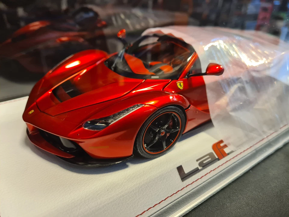 Ferrari LaFerrari Rosso Fuoco One Off Special Hamilton 1/18 BBR1822H8DIE1 BBR - Immagine 3 di 3