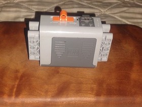 Lego 8881 Power Functions Battery Box for XL-Motors or 4 M-Motors Retired Part
