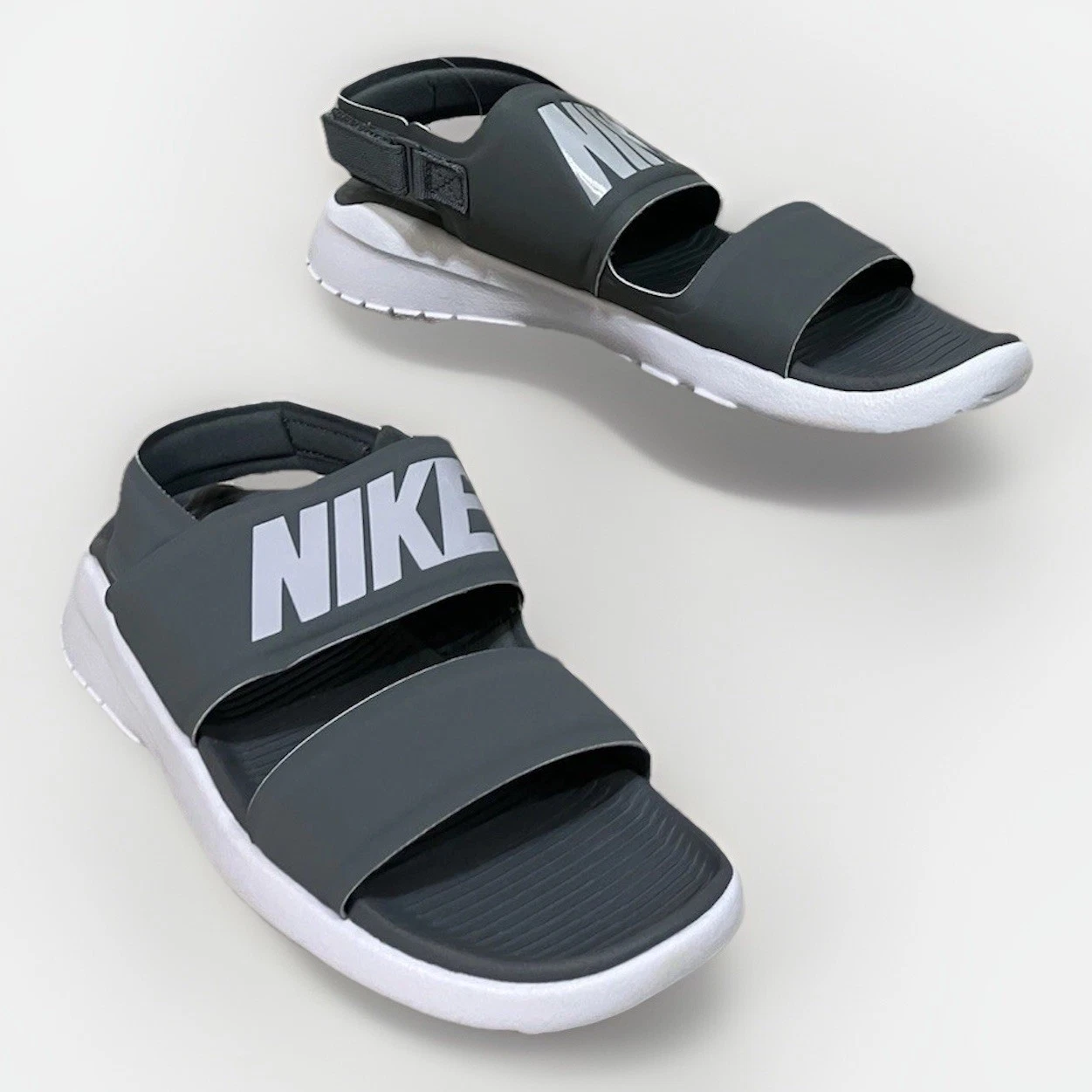 Nuovo sandalo donna Nike Tanjun grigio grigio taglia 6 nuovo con scatola grigio platino