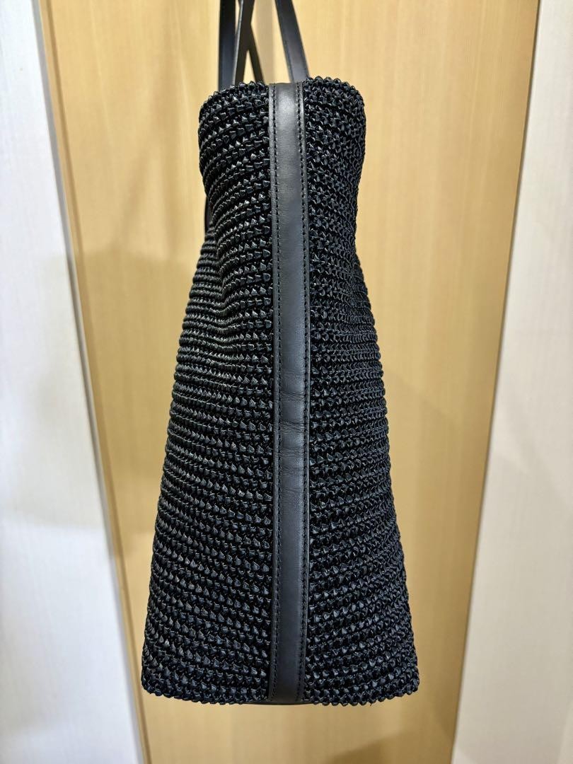 Borsa tote Yves Saint Laurent in pelle nera usata prodotto autentico dal Giappone