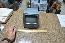 Vintage Black White 5 1/2" GPX TVP3cT Portable TV w AM FM Radio , UNTESTED